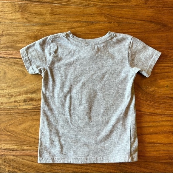 Creations of Grace Tiki On Coin Heather Grey T-Shirt 🗿 - Picture 3 of 4